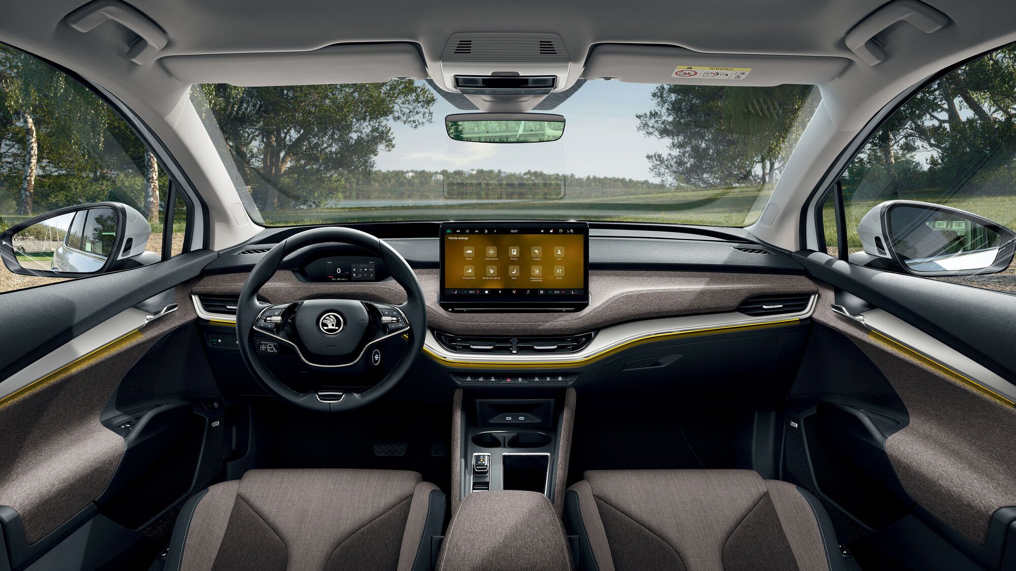 Heckansicht eines silbernen Škoda Kodiaq